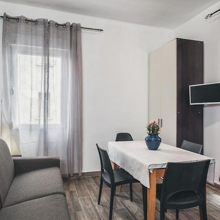 Bulldog Station Apartments With Private Wc, Ac, Tv Местре Экстерьер фото